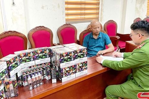 Vận chuyển trái phép 19.200 điếu thuốc lá điện tử