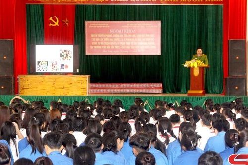 Ngoại khóa tuyên truyền phổ biến giáo dục pháp luật