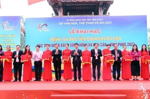 Triển lãm xúc tiến quảng bá du lịch đồng bằng sông Hồng và phụ cận