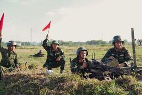 Tổ chức bắn chiến đấu trong diễn tập vòng tổng hợp
