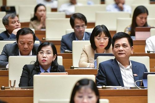 Phát triển đường cao tốc, giải phóng mặt bằng luôn phức tạp nhất