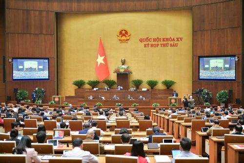 Quốc hội thảo luận về Luật Trật tự, an toàn giao thông đường bộ
