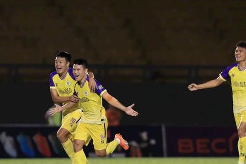 Tuấn Hải lập siêu phẩm, Hà Nội FC có chiến thắng đầu tiên