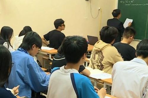 Đưa dạy thêm vào ngành nghề kinh doanh có điều kiện tác động thế nào đến giáo viên?