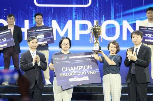 Nhựa phân hủy sinh học từ chất thải hữu cơ giành quán quân Techfest Việt Nam 2023