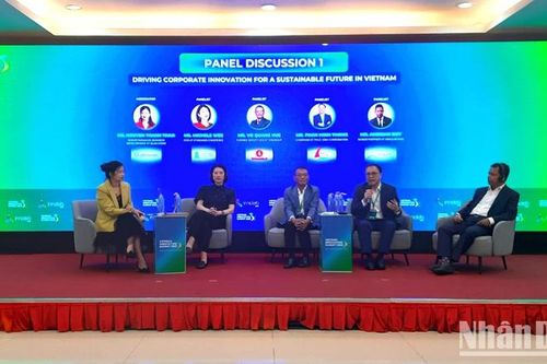 Vietnam Innovation Summit 2023 hướng đến một Việt Nam xanh hơn