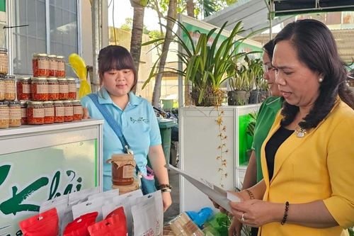 TPHCM khai mạc Chợ phiên nông sản 2023