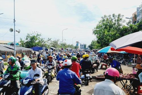 Nâng cấp chợ truyền thống sạch đẹp, văn minh để hút khách vào chợ