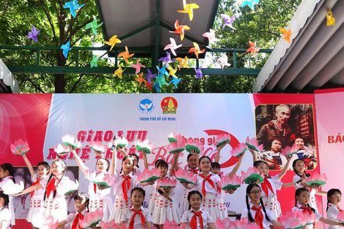 Chương trình giao lưu nghệ thuật 'Không gian Bác Hồ với thiếu nhi'