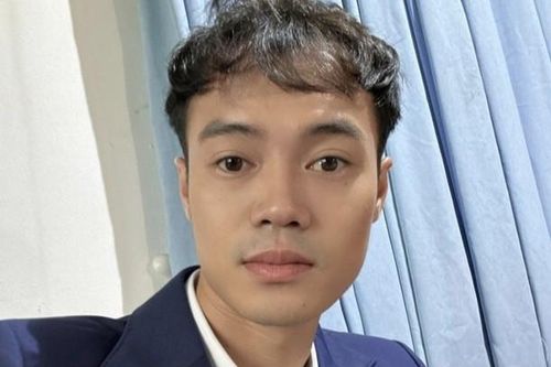 'Chủ tịch' Văn Toàn khoe đi chụp ảnh cưới, thái độ của netizen gây chú ý