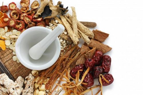 Sử dụng thuốc y học cổ truyền tại Việt Nam còn nhiều hạn chế