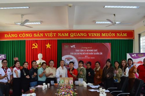 King Coffee tiếp tục trao tặng mô hình WeHome Café đến các chị em khó khăn tại Đắk Lắk đợt 2
