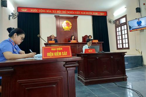 Trộm cắp tài sản bán lấy tiền mua ma túy