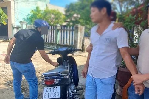 Phê chuẩn khởi tố đối tượng cướp điện thoại của nữ sinh