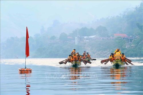 Sơn La: Tạo sức hấp dẫn, thu hút đầu tư phát triển du lịch huyện Phù Yên