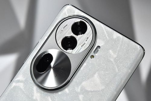 Ảnh chi tiết Oppo Reno11 Pro vừa ra mắt: Chip Snapdragon 8+ Gen 1, RAM 12 GB, sạc 80W, giá 'hạt dẻ'