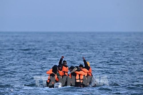 Số người di cư đến Anh năm 2022 cao kỷ lục