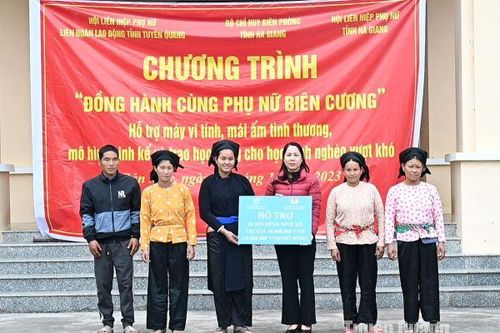 Phụ nữ Tuyên Quang 'Đồng hành cùng phụ nữ biên cương'