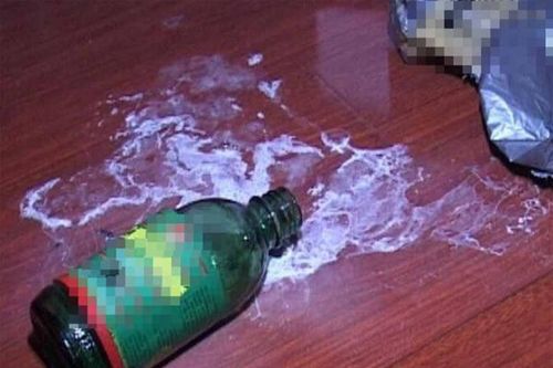 Rủ người tình đến nhà nghỉ rồi dùng súng ép uống thuốc tự tử
