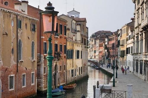 Venice sẽ thử nghiệm thu phí du lịch vì quá tải