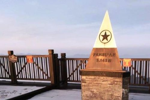 Lần thứ 2 trong tuần, băng tuyết lại phủ trắng Fansipan