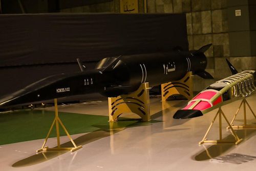 Tên lửa siêu thanh Fattah-2 do Iran chế tạo chỉ đóng vai trò 'mồi bẫy'?