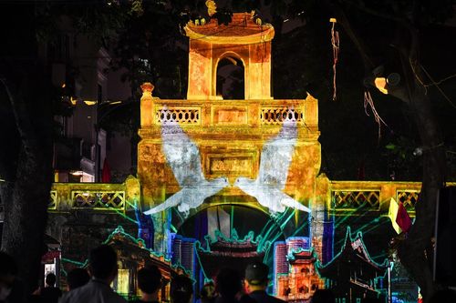 Cảm xúc đêm Hà Nội