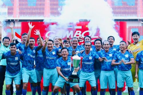 Đội cựu cầu thủ Việt Nam vô địch giải giao hữu tại Thái Lan