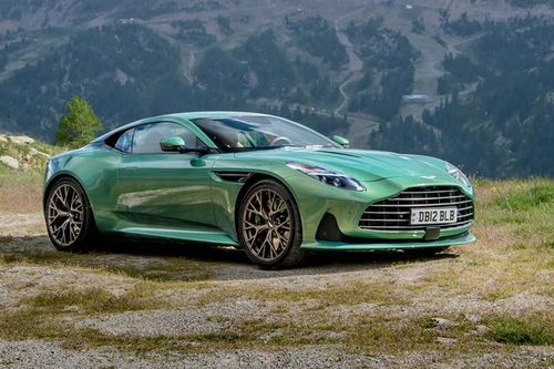 Aston Martin cải tiến động cơ V12 mạnh hơn cả Ferrari 812 Superfast