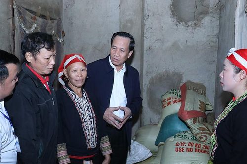 Sẻ chia câu chuyện thoát nghèo
