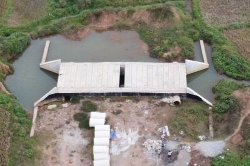 Nhìn gần dự án đường 300 tỷ đồng ở Hòa Bình chậm tiến độ, xuống cấp