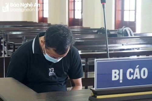'Chạy án' để … vào tù