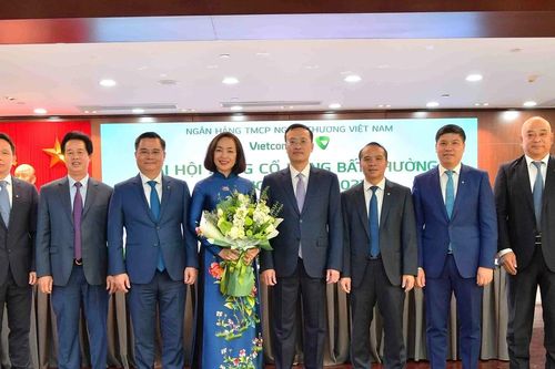 Vietcombank bầu bổ sung thêm một lãnh đạo nữ vào Hội đồng quản trị