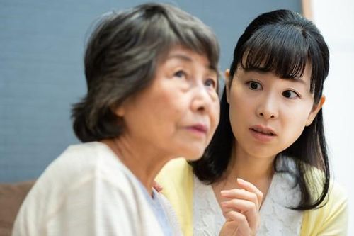 Trung Quốc: Mẹ trầm cảm vì con gái 30 tuổi chưa kết hôn