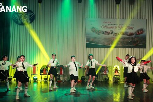 Sôi động liên hoan nghệ thuật múa và những bước nhảy