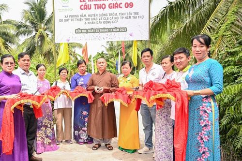 Khánh thành, bàn giao 3 cây cầu bê-tông nông thôn tại tỉnh Bến Tre