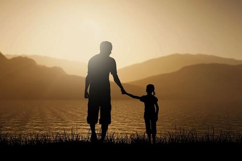 Chăm sóc em bé trong tự thân