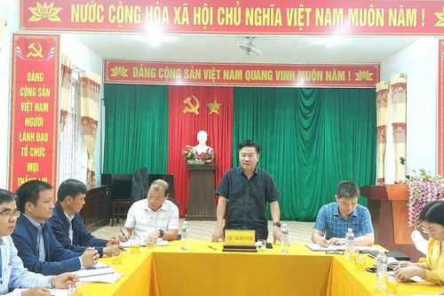 Lãnh đạo tỉnh Quảng Trị làm việc với xã Vĩnh Ô về xây dựng nông thôn mới