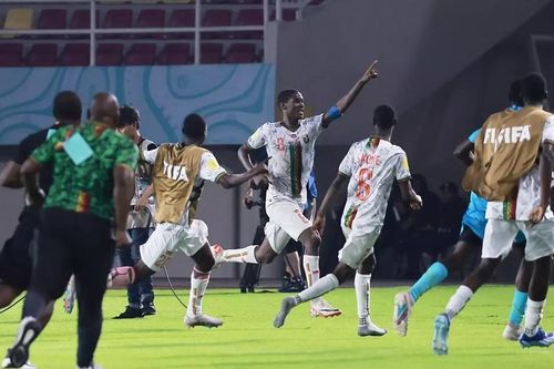 Lịch thi đấu vòng bán kết U17 World Cup 2023