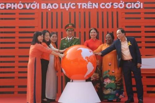 'Cùng chung tay, cùng thay đổi' trong hành động vì bình đẳng giới