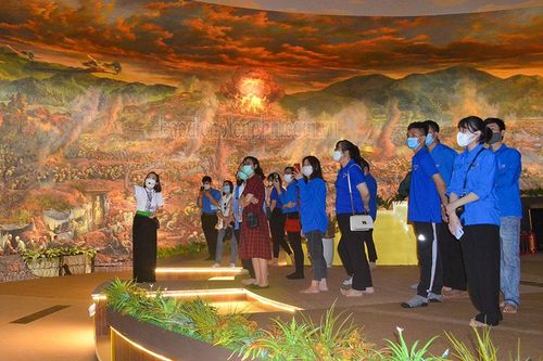 Đánh thức tiềm năng du lịch lịch sử ở Điện Biên