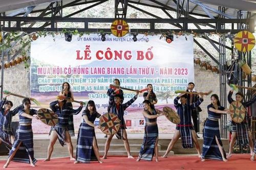 Lâm Đồng công bố Mùa hội Cỏ hồng Lang Biang 2023