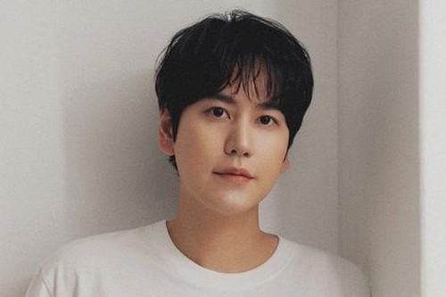 Bắt người phụ nữ đột nhập phòng riêng, đâm thành viên Super Junior