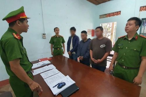 Cháu gọi côn đồ đến 'xử' cậu ruột
