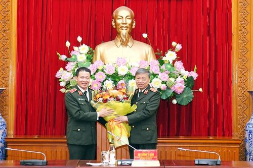 Thiếu tướng Vũ Hồng Văn đến công tác tại Cơ quan Ủy ban Kiểm tra Trung ương