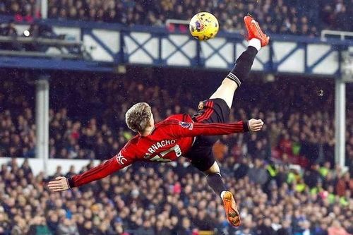 Garnacho lập siêu phẩm đưa Quỷ đỏ áp sát Top 4