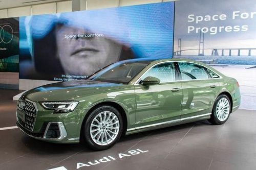 Audi giảm giá 'kịch sàn' hàng loạt mẫu xe, cao nhất lên tới gần 400 triệu đồng