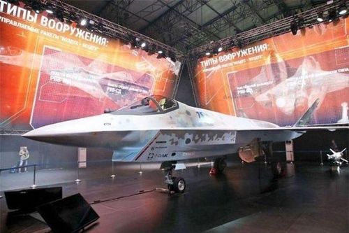 Tiêm kích hạng nhẹ Su-75 hay MiG-35 là tương lai của Không quân Nga?