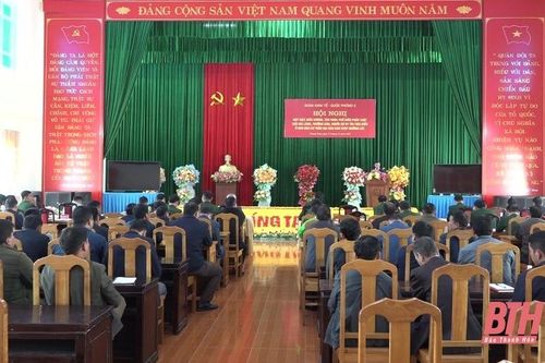 Biểu dương già làng, trưởng bản, người uy tín tiêu biểu trên địa bàn khu Kinh tế - Quốc phòng Mường Lát