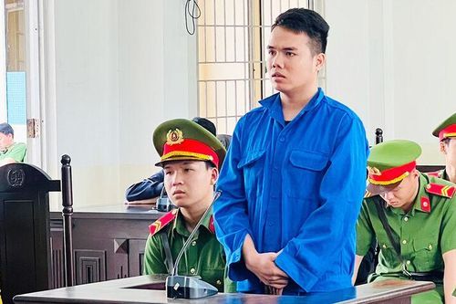 Xin cơm không được, mang dao đâm cậu